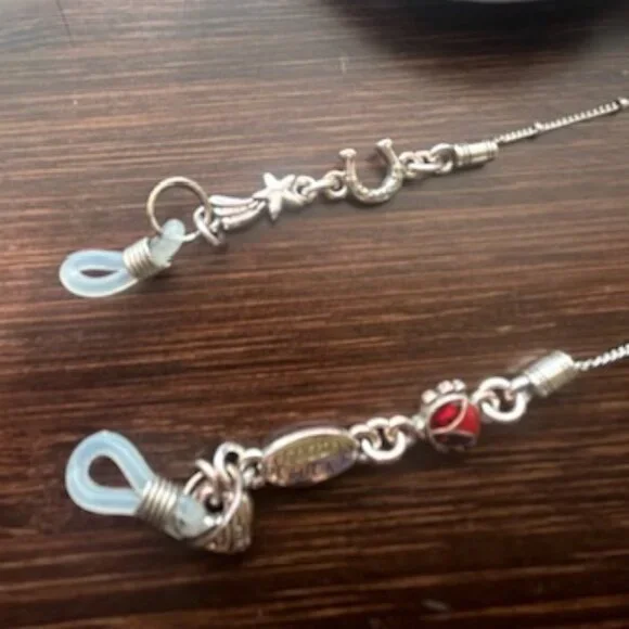 Brighton Lucky Charm  Sunglasses Chain Holder Silver Enemel - Picture 2 of 7